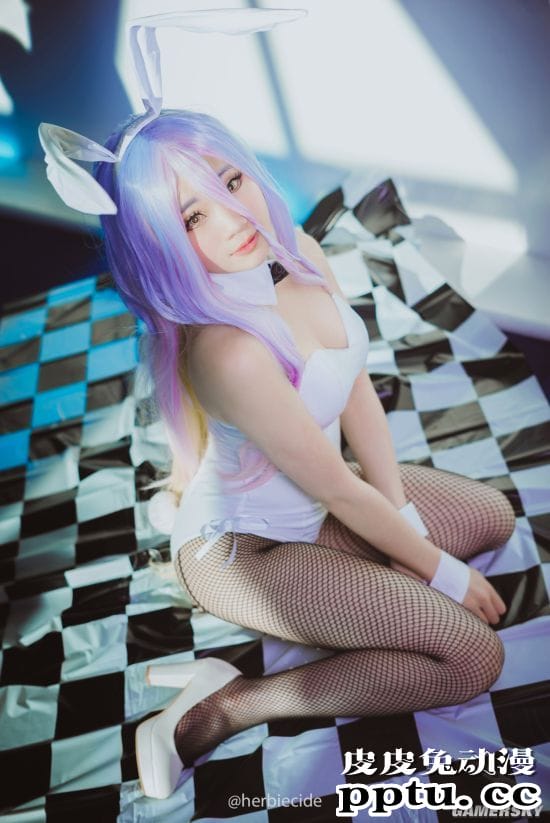 日本推特的兔女郎日 网友齐晒兔耳性感美照