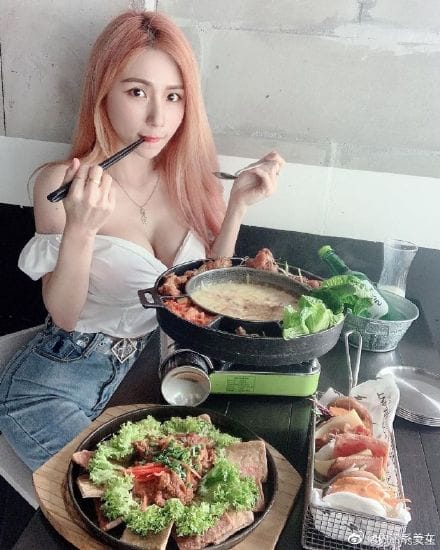 超辣人妻令人艳羡 马来西亚网红josephy_li姗姗