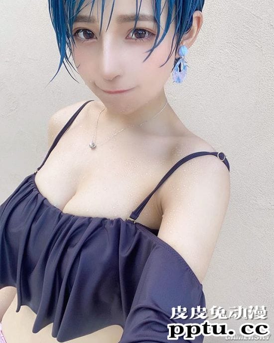 泳装激赞的短发樱花妹 小露光滑美腿的日本COSER九重 はる