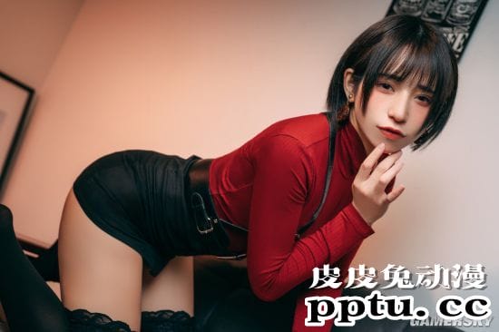 泳装激赞的短发樱花妹 小露光滑美腿的日本COSER九重 はる