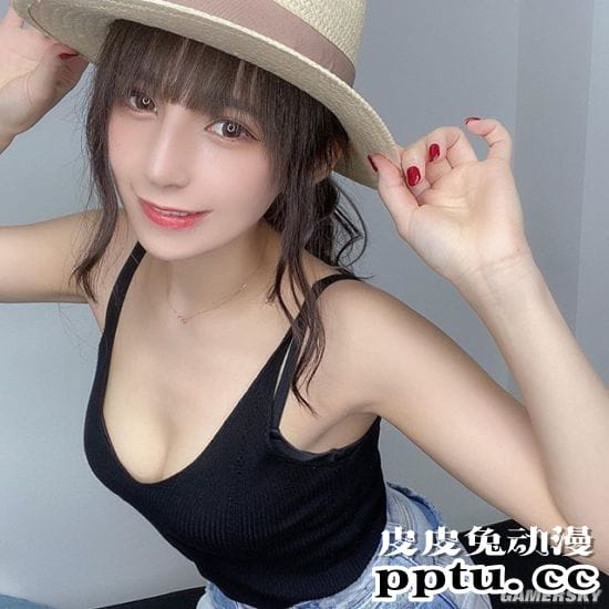 泳装激赞的短发樱花妹 小露光滑美腿的日本COSER九重 はる