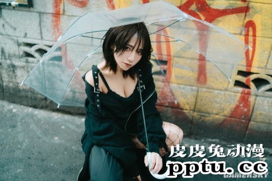 泳装激赞的短发樱花妹 小露光滑美腿的日本COSER九重 はる