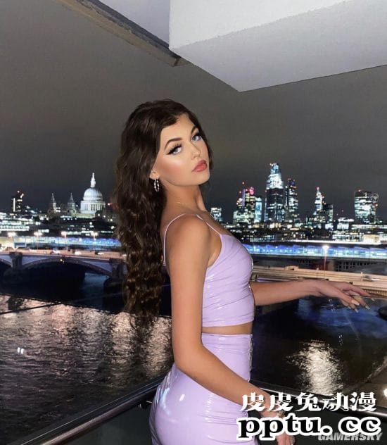 可能是最喜欢吐舌头的网红 TikTok粉丝第一的loren gray