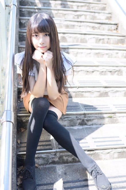 超越业界的正妹模特真岛なおみ 八月节日限定扮装