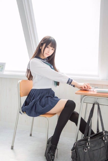 超越业界的正妹模特真岛なおみ 八月节日限定扮装