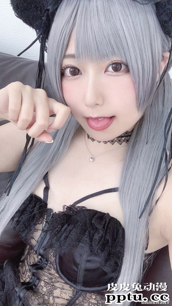 白肤美腿身材极好 曲线迷人的19岁樱花嫩妹Ruchiko