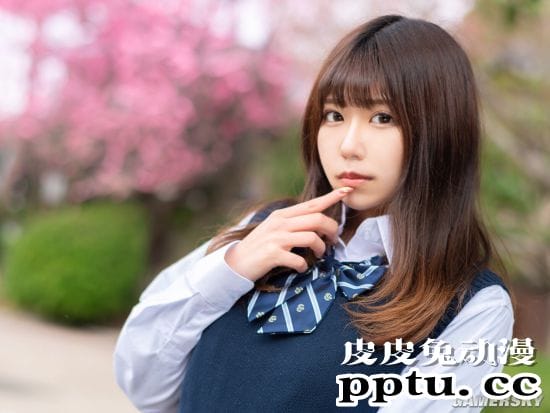 白肤美腿身材极好 曲线迷人的19岁樱花嫩妹Ruchiko