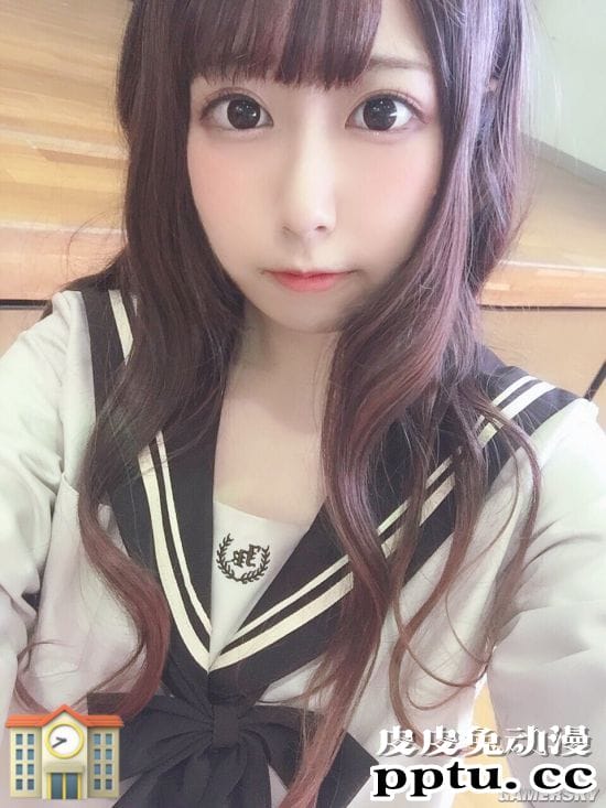 白肤美腿身材极好 曲线迷人的19岁樱花嫩妹Ruchiko