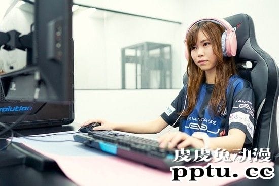 日本新晋电竞美少女大友美有引热议：有颜值又有实力