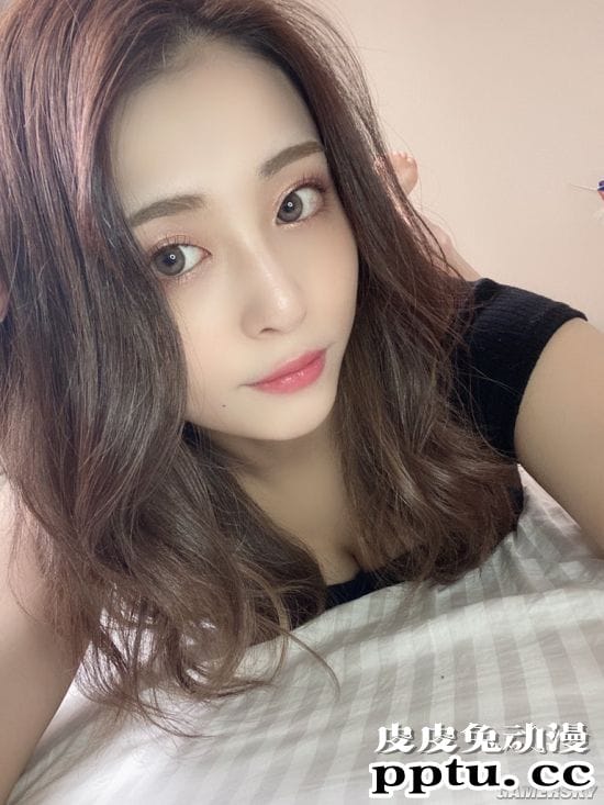 目光聚焦好身材 颜值身材全高分的美颜系女大生