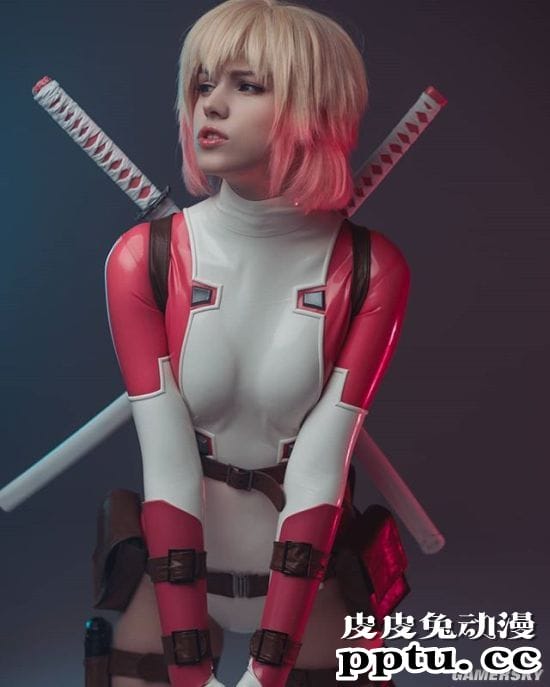 俄妹COS漫威“格温侍” 紧身胶衣性感归来