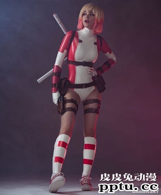 俄妹COS漫威“格温侍” 紧身胶衣性感归来