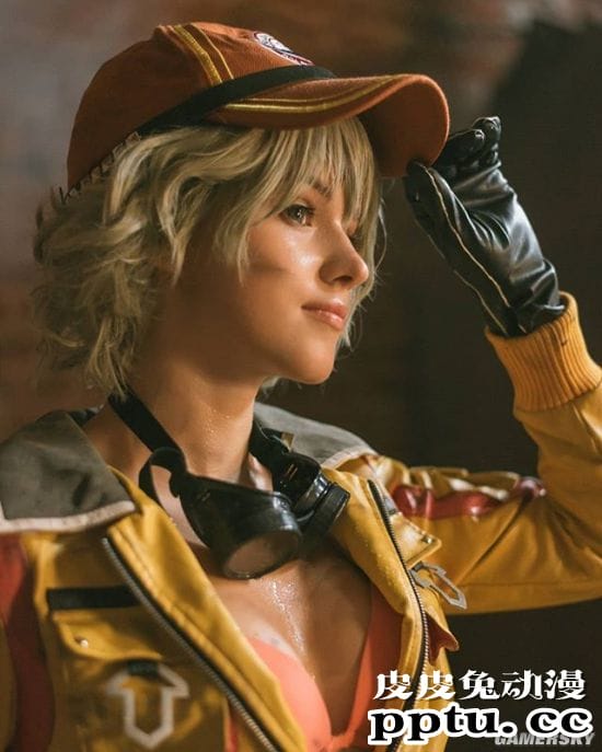 俄妹COS漫威“格温侍” 紧身胶衣性感归来