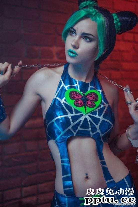 俄妹COS漫威“格温侍” 紧身胶衣性感归来