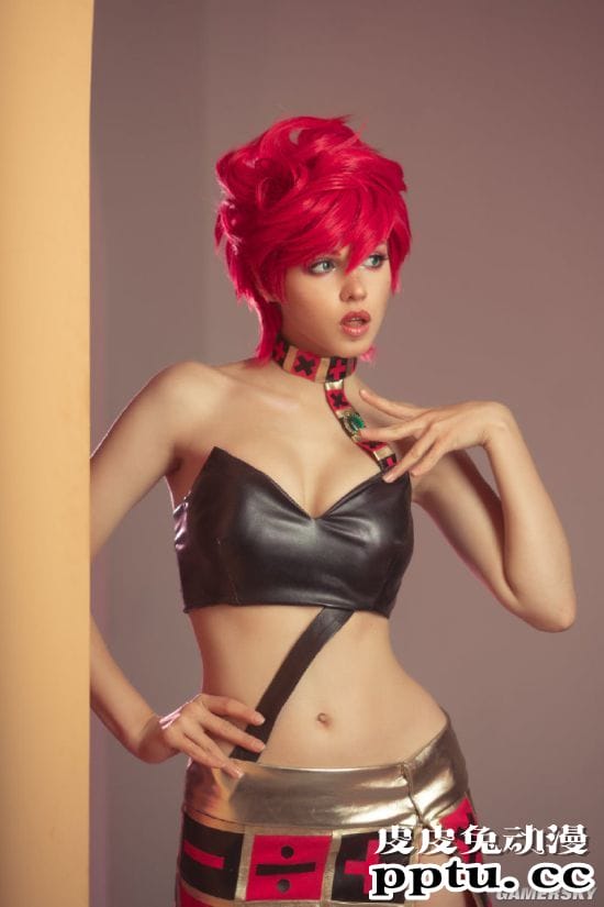 俄妹COS漫威“格温侍” 紧身胶衣性感归来