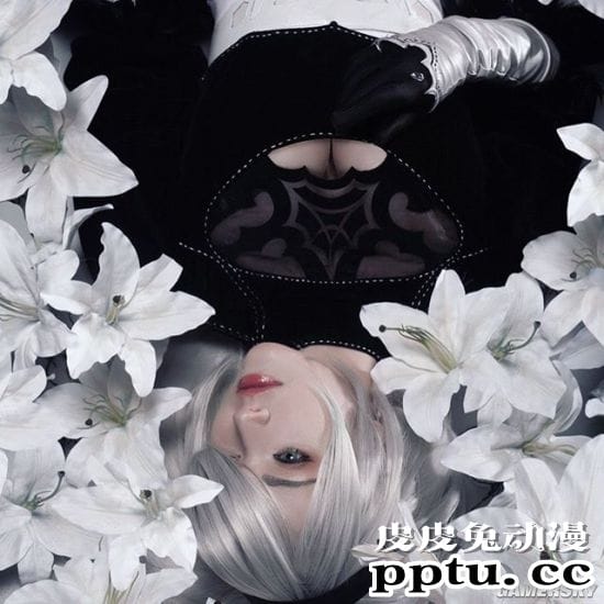 乌克兰妹子COS《尼尔》2B小姐姐 短裙后的绝赞身材