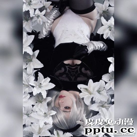 乌克兰妹子COS《尼尔》2B小姐姐 短裙后的绝赞身材