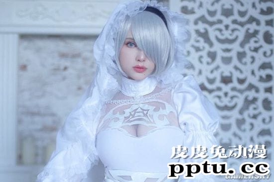 乌克兰妹子COS《尼尔》2B小姐姐 短裙后的绝赞身材