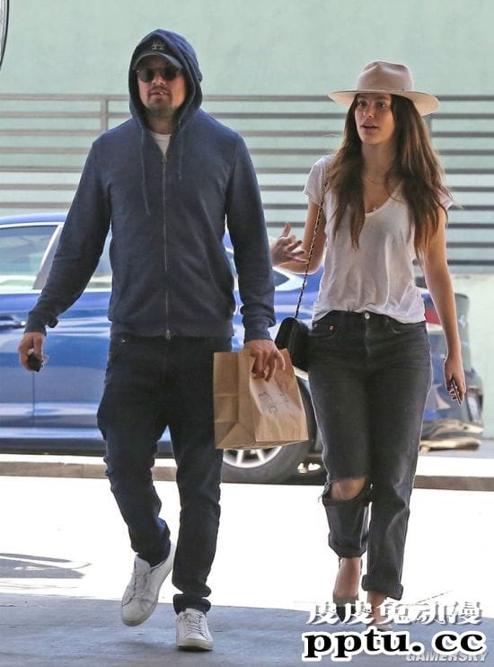 俘获“小李子”的23岁超模 颜值身材双满分的星二代