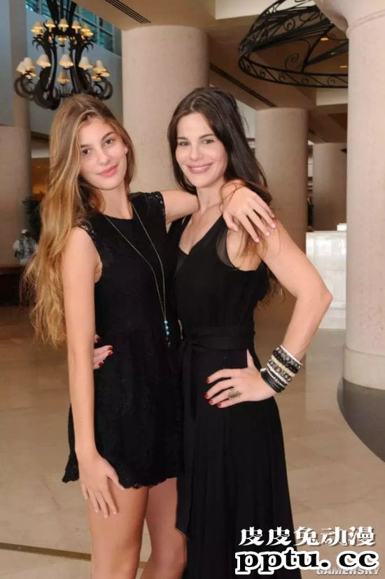 俘获“小李子”的23岁超模 颜值身材双满分的星二代