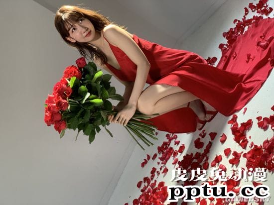 柏木由纪分享写真幕后花絮 展示拍摄写真的现场工作