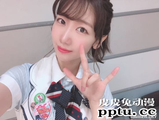 柏木由纪分享写真幕后花絮 展示拍摄写真的现场工作