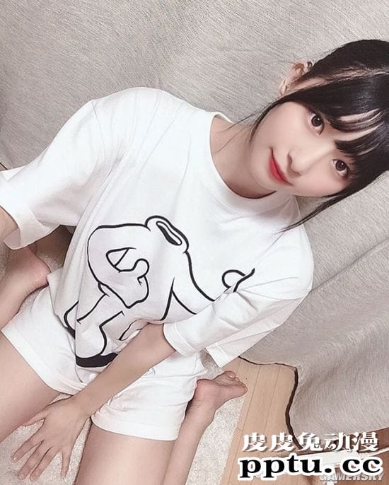 人妻类型的温柔少女 面容可爱身材成熟的樱花妹我妻ゆりか