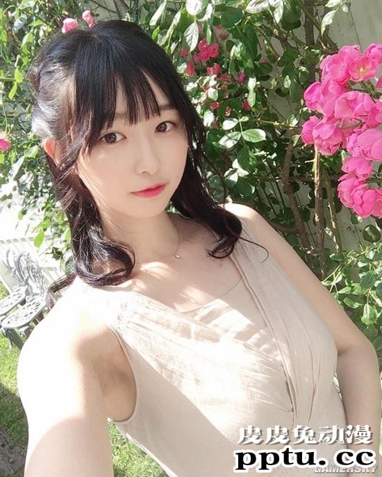 人妻类型的温柔少女 面容可爱身材成熟的樱花妹我妻ゆりか