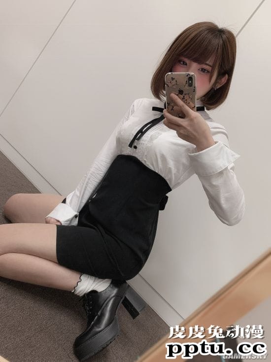 Enako恶魔与天使风格杂志写真 性感与清纯完美切换