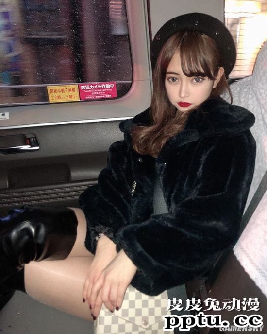 因绯闻走红的日本18岁少女 原是四国混血的嫩模玛利亚爱子