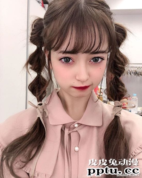 因绯闻走红的日本18岁少女 原是四国混血的嫩模玛利亚爱子