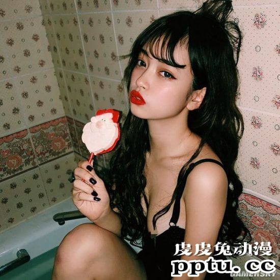 因绯闻走红的日本18岁少女 原是四国混血的嫩模玛利亚爱子