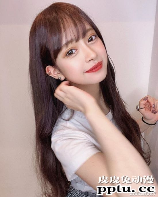 因绯闻走红的日本18岁少女 原是四国混血的嫩模玛利亚爱子