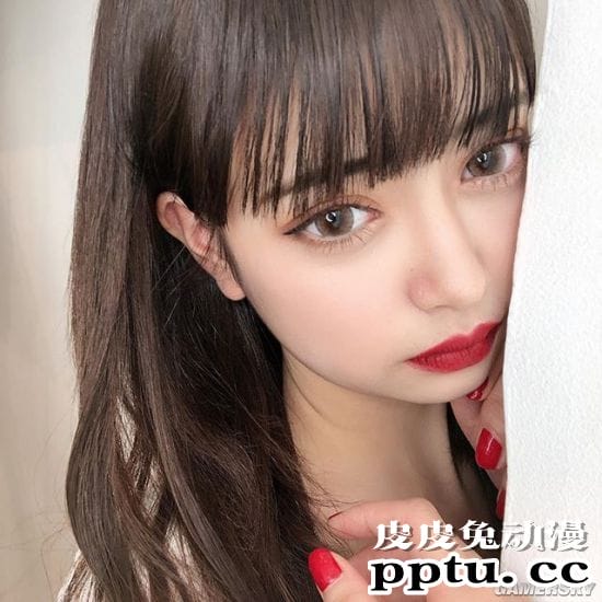 因绯闻走红的日本18岁少女 原是四国混血的嫩模玛利亚爱子