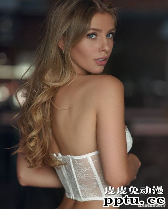 凹凸有致的德系女孩 金发碧眼尤物级网红正妹Alexa Breit