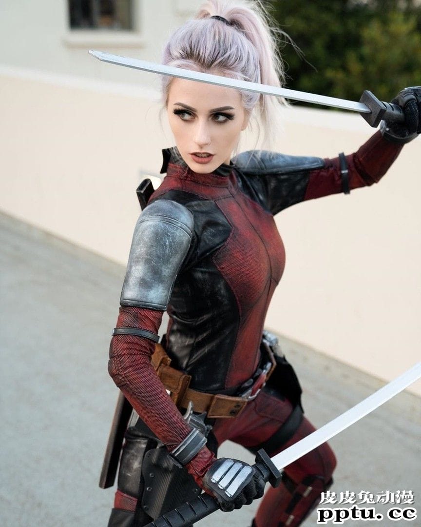 超大身材的学妹驾到 一周大师级CosPlay赏