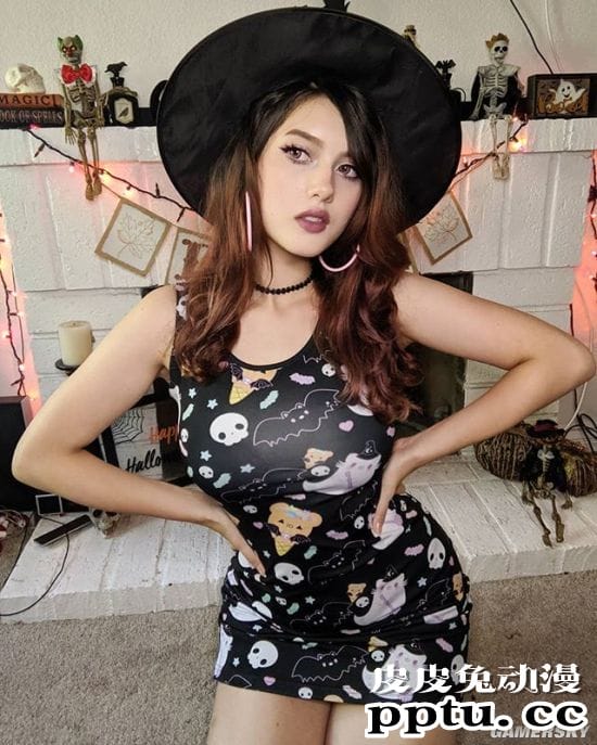 接近二次元的犯规身材 过于成熟的美国辣妹COSER