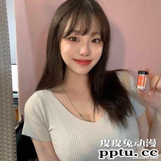 过度傲人身材引关注 网络走红的韩国正妹sejinming