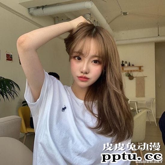 过度傲人身材引关注 网络走红的韩国正妹sejinming