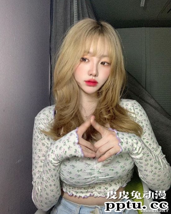 过度傲人身材引关注 网络走红的韩国正妹sejinming