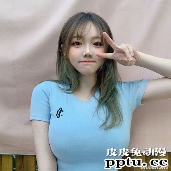 过度傲人身材引关注 网络走红的韩国正妹sejinming