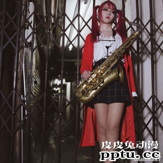 看姿势已然陶醉 日本美少女萨克斯手Yucco Miller