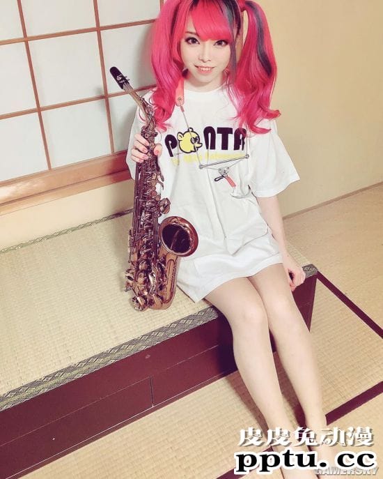 看姿势已然陶醉 日本美少女萨克斯手Yucco Miller