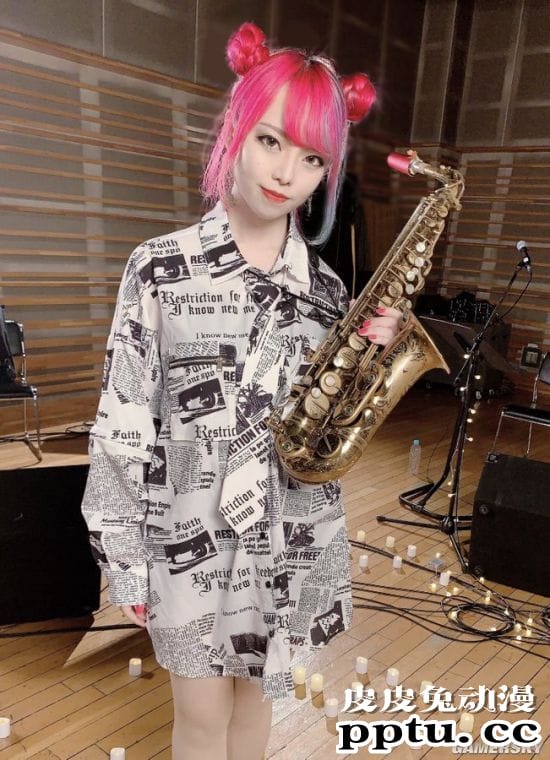 看姿势已然陶醉 日本美少女萨克斯手Yucco Miller