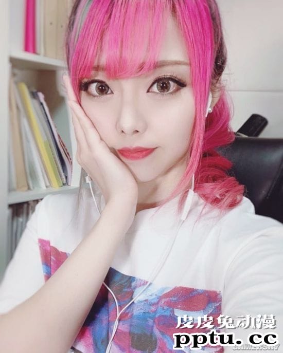 看姿势已然陶醉 日本美少女萨克斯手Yucco Miller