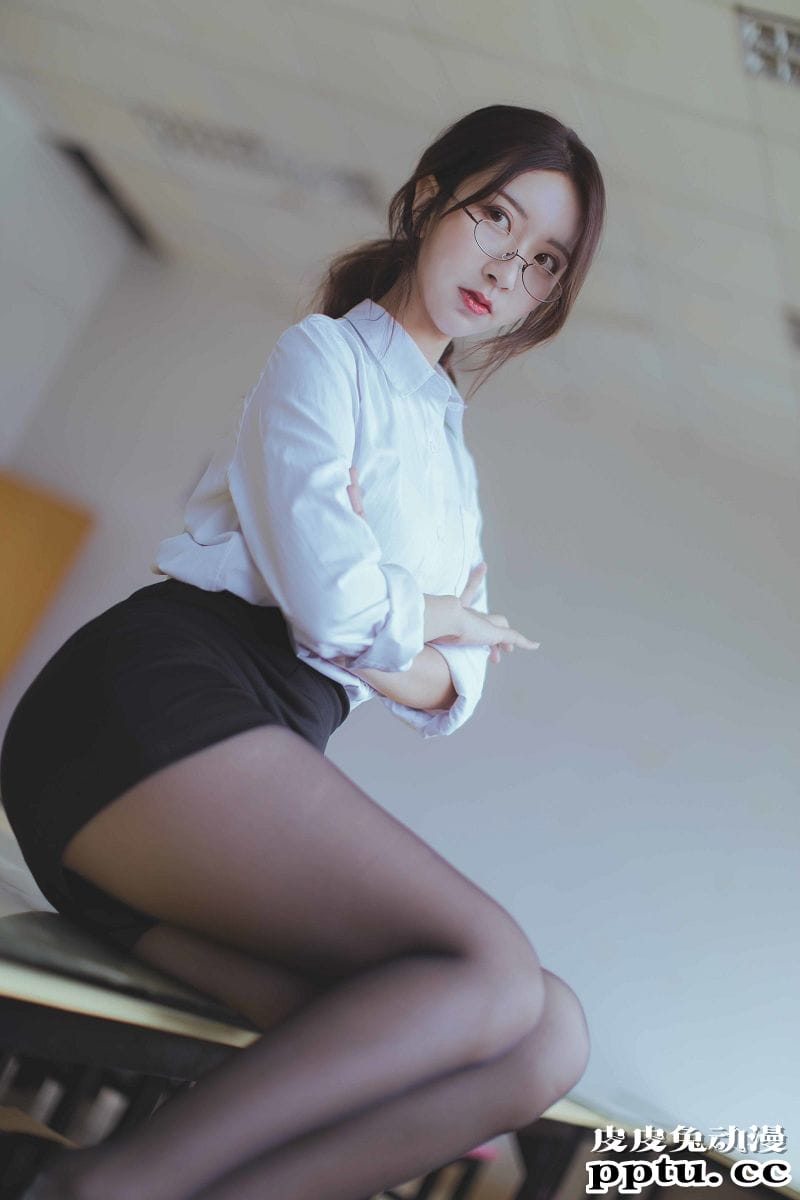 黑川COSPLAY黑丝教师摄影图片[43P]