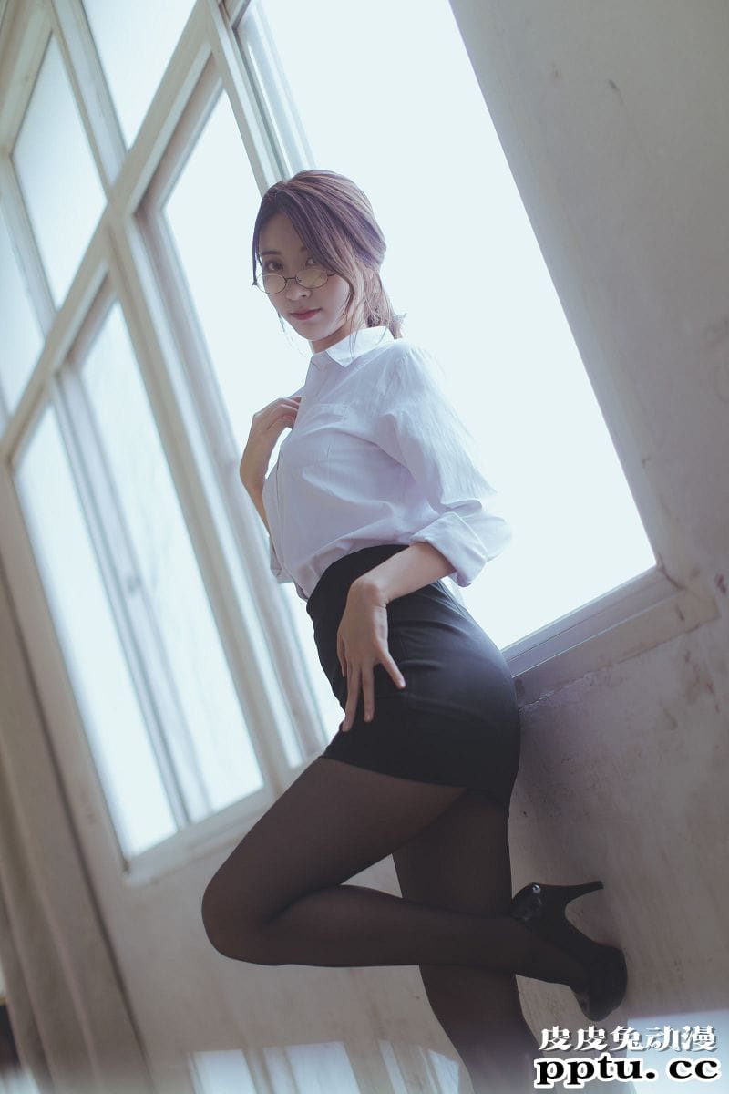 黑川COSPLAY黑丝教师摄影图片[43P]