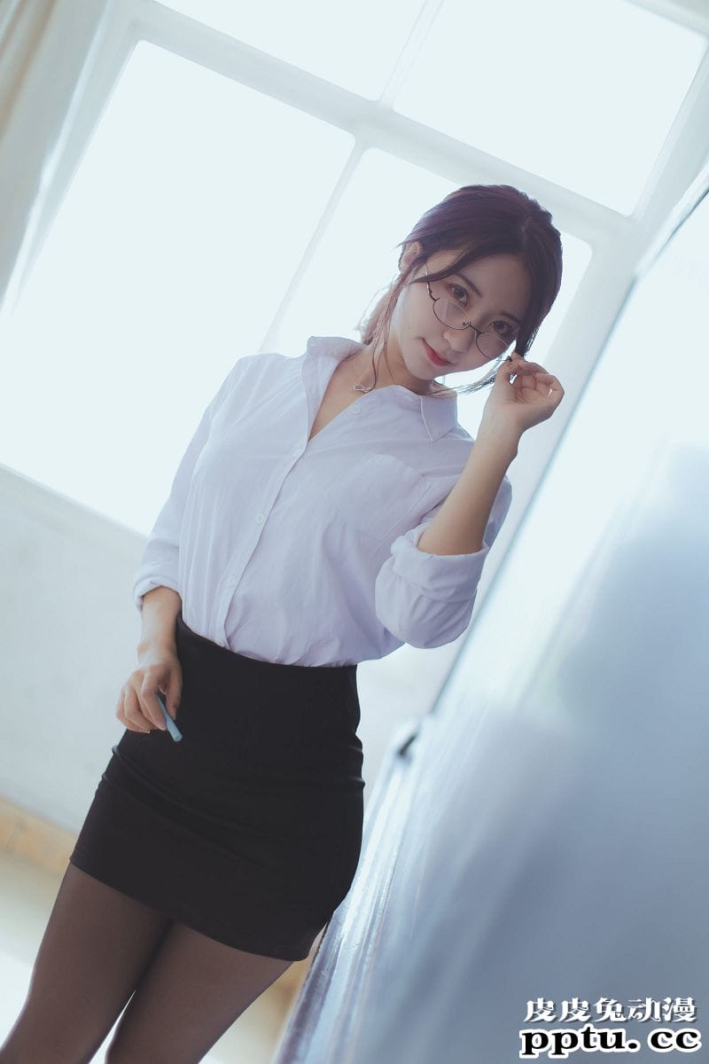 黑川COSPLAY黑丝教师摄影图片[43P]