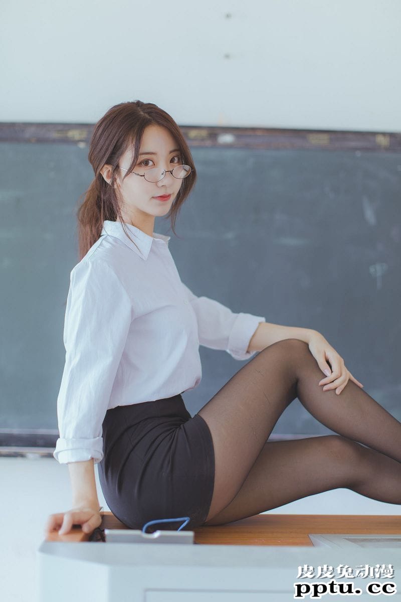 黑川COSPLAY黑丝教师摄影图片[43P]