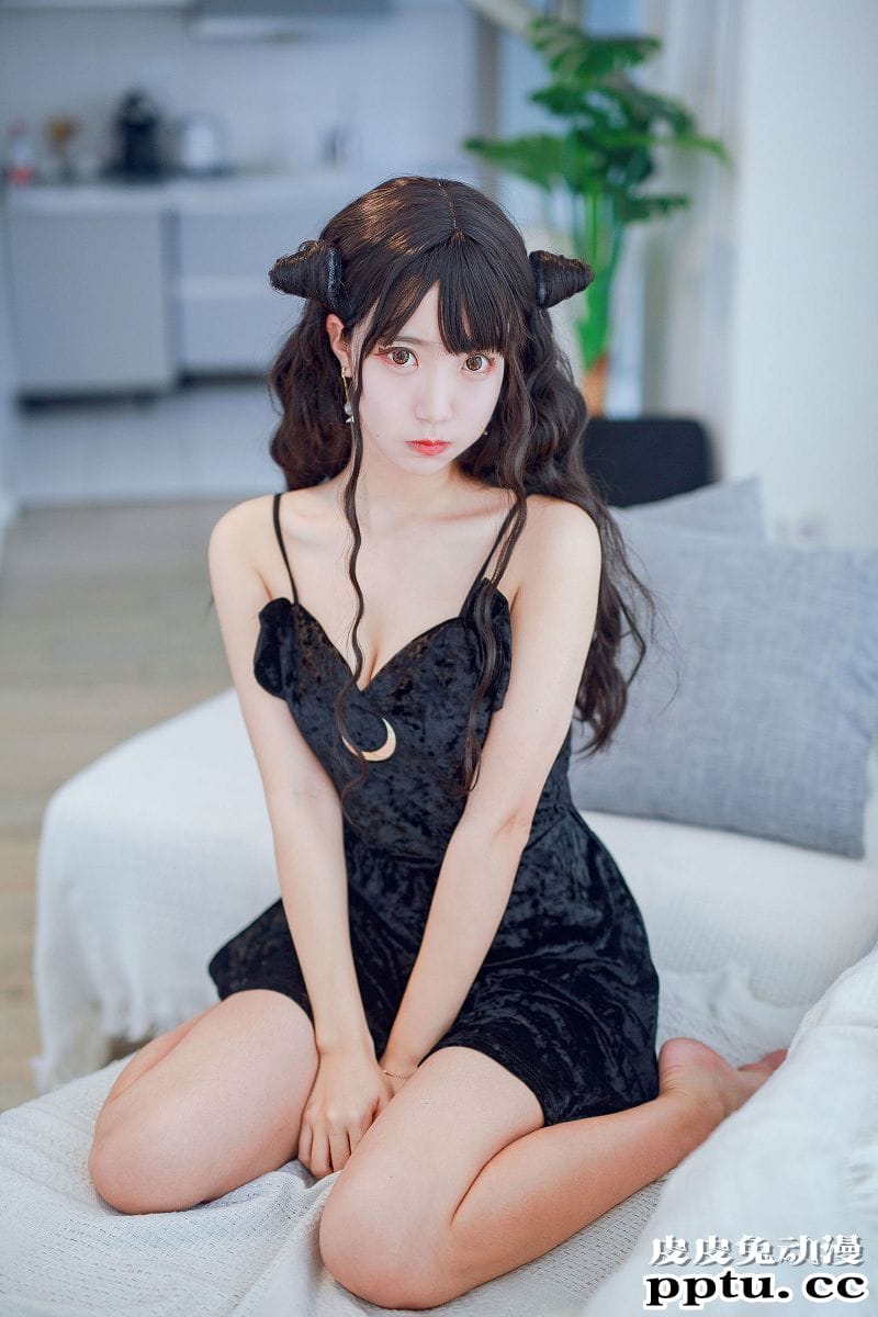 黑川COSPLAY小恶魔黑裙子写真套图[31P]